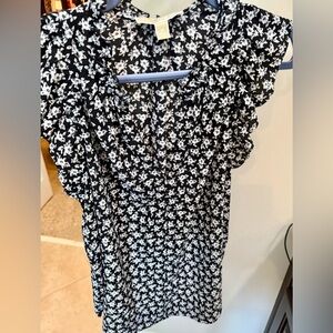 Michael Kors Black & White Floral Ruffle Sleeve Women's Top